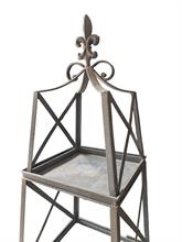 Lot 589